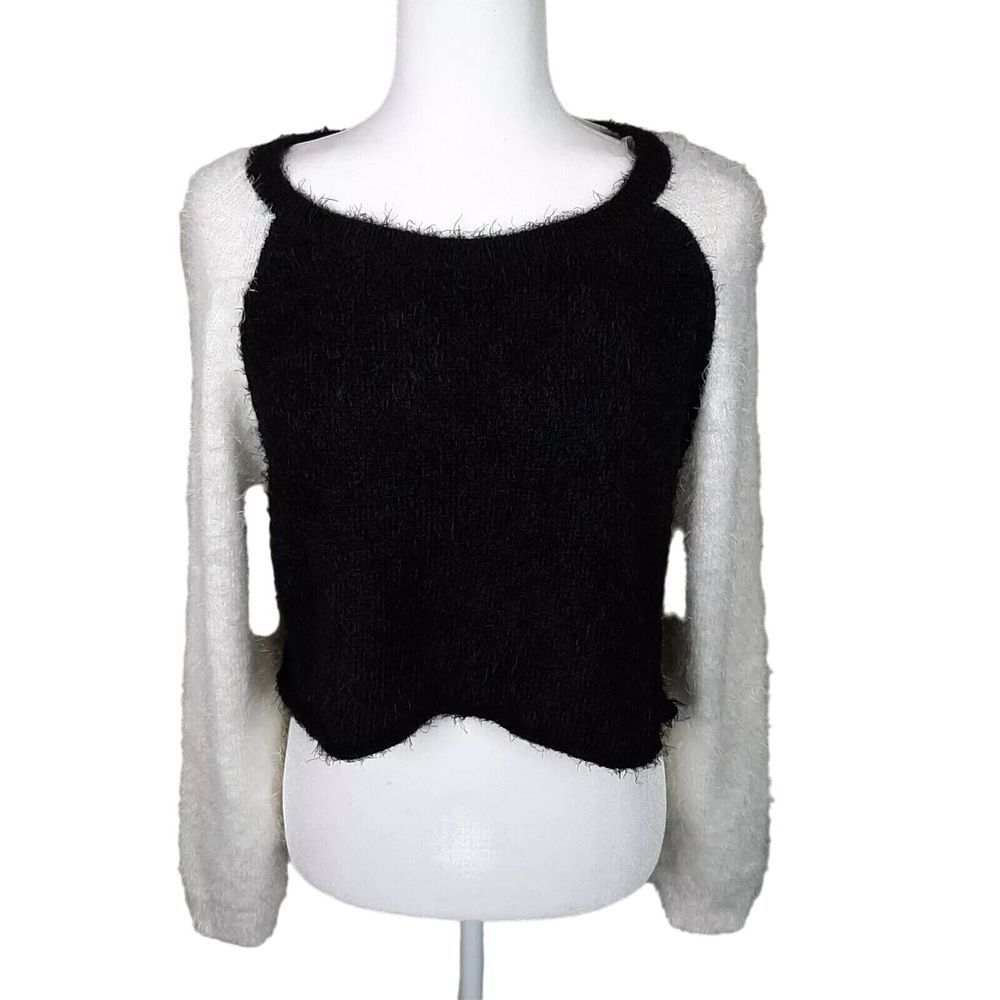 PLANET GOLD Sweater Fuzzy Cropped Womens SZ XL Raglan Sleeve Black White Cozy